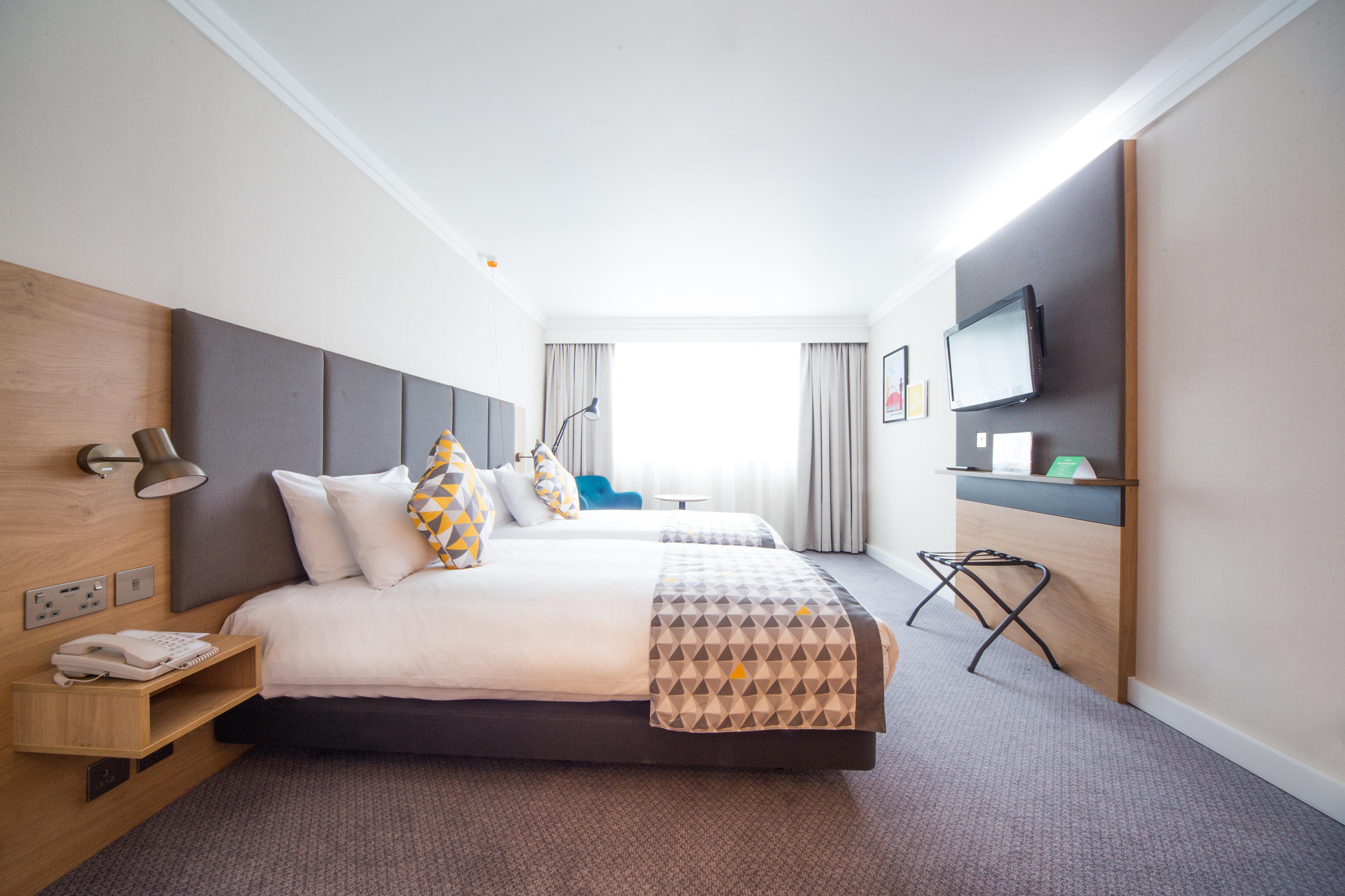 הורלי Holiday Inn London - Gatwick Airport By Ihg מראה חיצוני תמונה