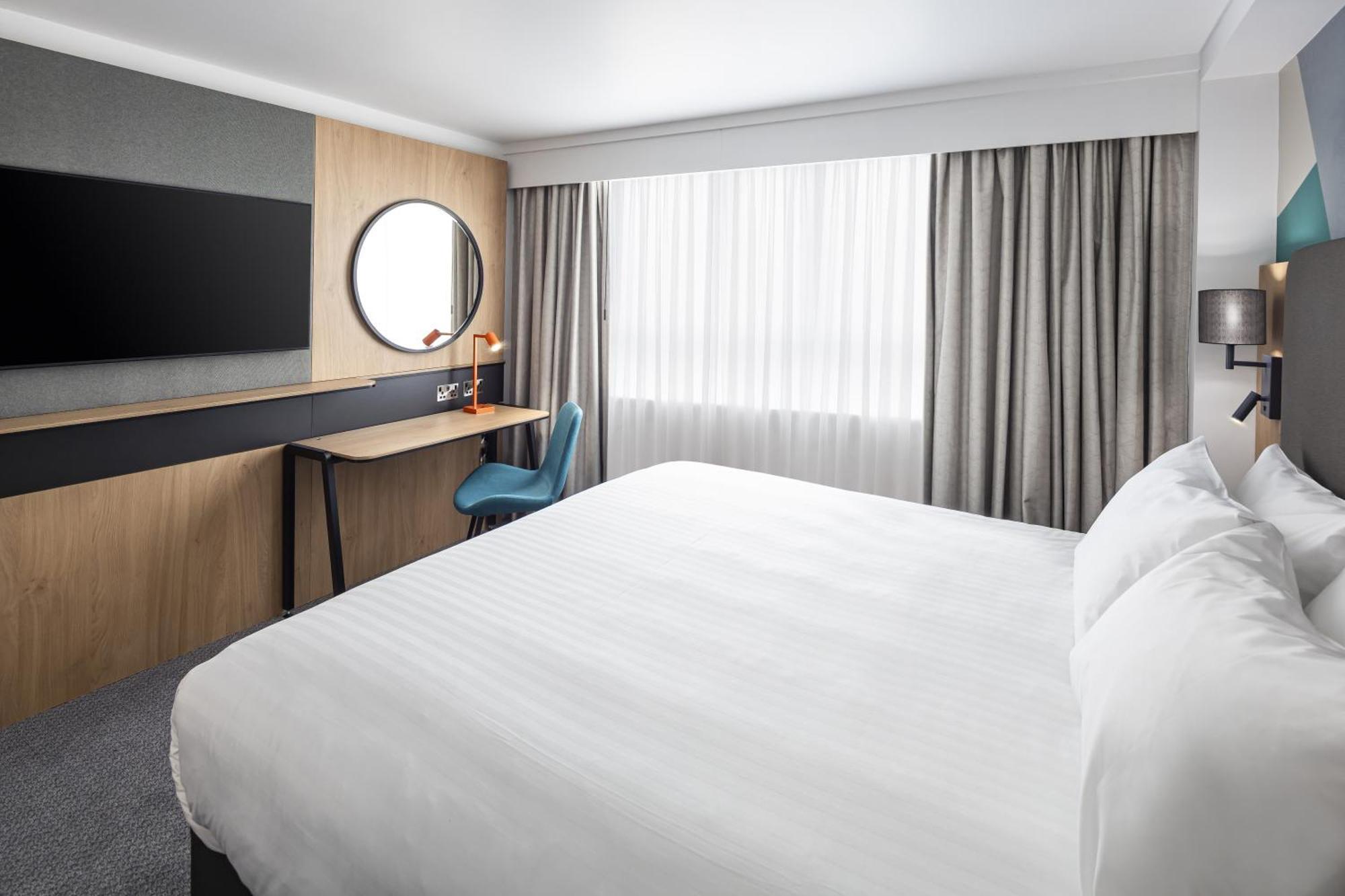 הורלי Holiday Inn London - Gatwick Airport By Ihg מראה חיצוני תמונה