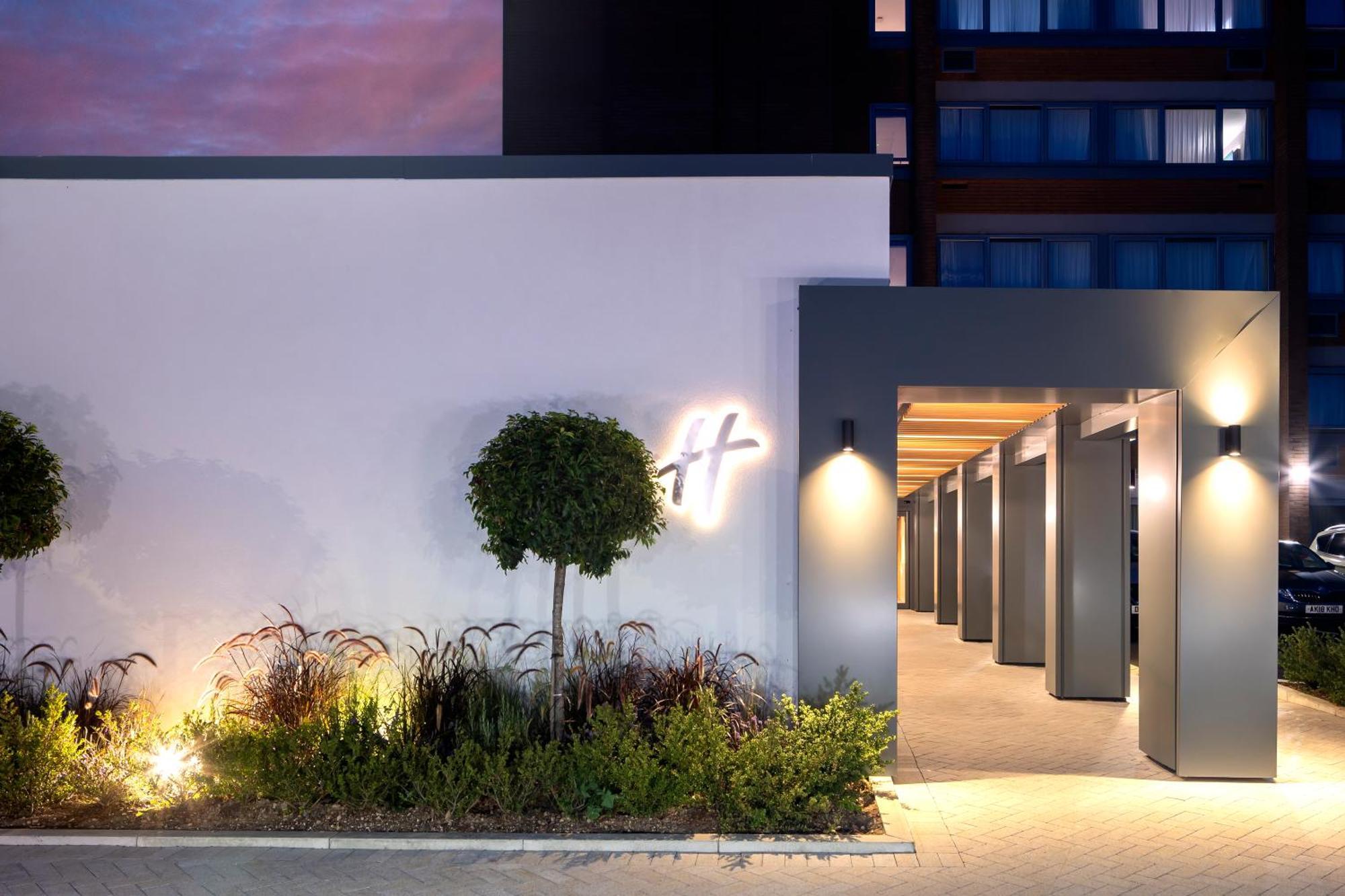 הורלי Holiday Inn London - Gatwick Airport By Ihg מראה חיצוני תמונה