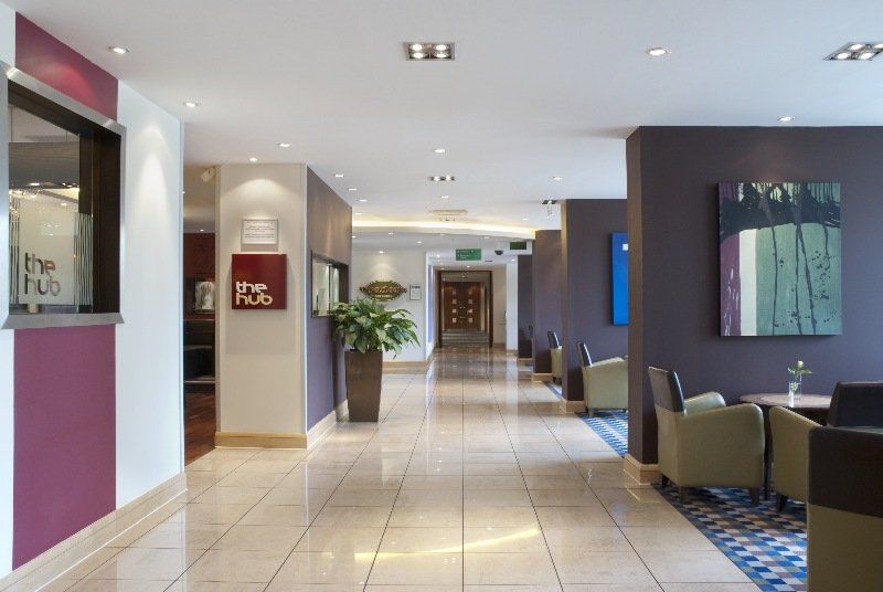 הורלי Holiday Inn London - Gatwick Airport, An Ihg Hotel מראה חיצוני תמונה